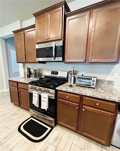 Detail Gallery Image 7 of 15 For 6140 E Laurel, Fresno,  CA 93727 - 2 Beds | 2 Baths