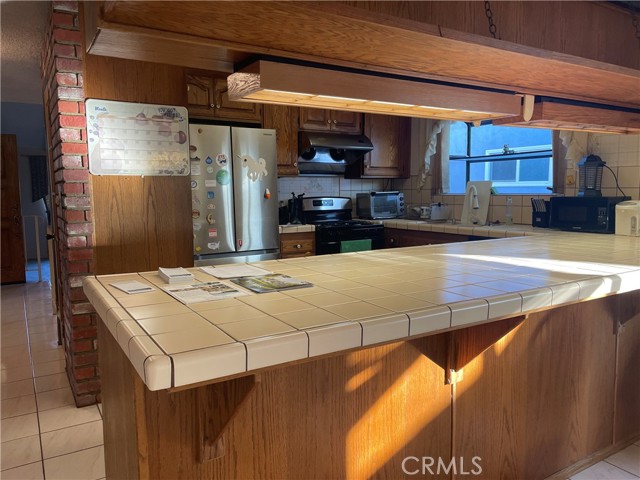 Detail Gallery Image 8 of 12 For 23035 Kinard Ave, Carson,  CA 90745 - 4 Beds | 2 Baths