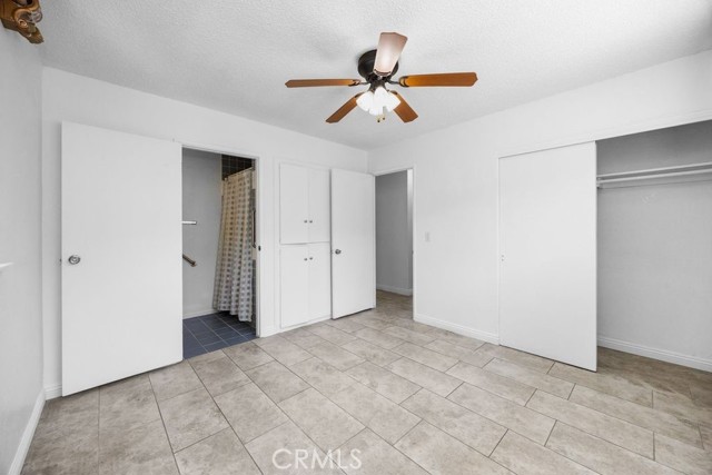 Detail Gallery Image 14 of 28 For 2006 W Wilshire Ave, Santa Ana,  CA 92704 - 3 Beds | 2 Baths