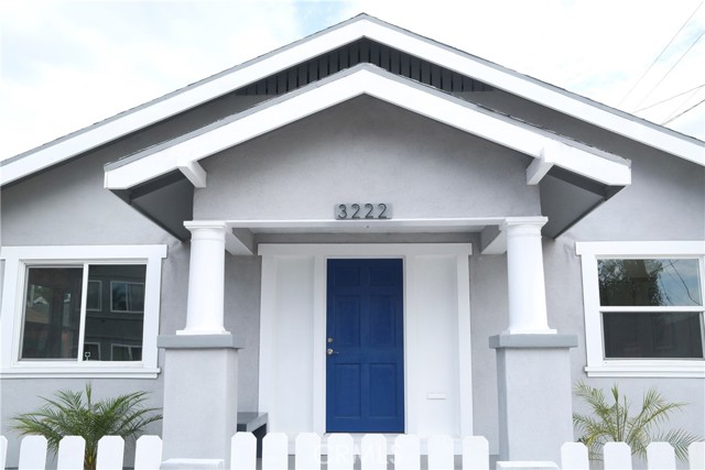 3222 E 10th Street, Long Beach CA: https://media.crmls.org/medias/ca0cc757-a403-4da5-bb30-e4c7ab7344dc.jpg