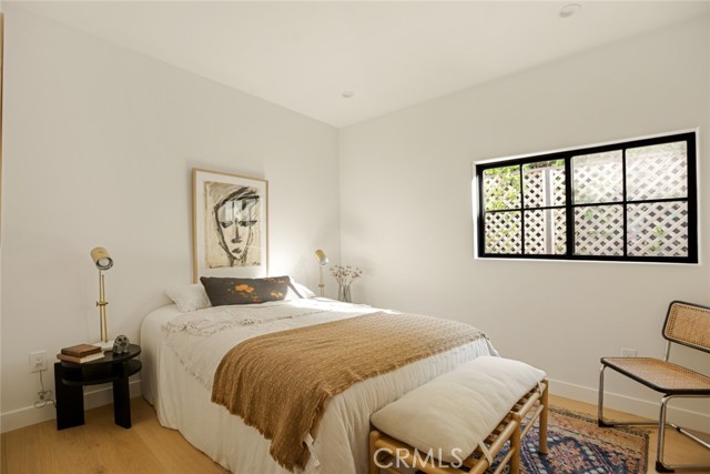 2334 Glover Place, Los Angeles CA: https://media.crmls.org/medias/ca0d7549-d043-4d45-b9de-bea3c1fd534e.jpg