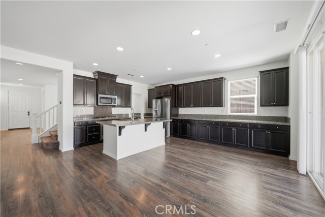 Detail Gallery Image 5 of 48 For 29325 Links, Lake Elsinore,  CA 92530 - 4 Beds | 3 Baths