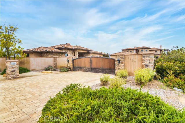1620 Luse Tank Road, Topanga CA: https://media.crmls.org/medias/ca0f09b6-9ee6-4b6f-8abb-b2fec136b832.jpg