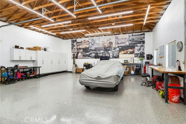 13288 Oak Crest Drive, Yucaipa CA: https://media.crmls.org/medias/ca0f0a18-d51c-486d-8386-11c42742531e.jpg
