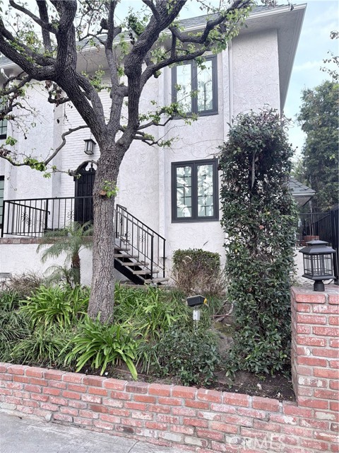 1322 Wellesley, Los Angeles CA: https://media.crmls.org/medias/ca10a52e-bb3b-4738-b77b-7a142ce66315.jpg