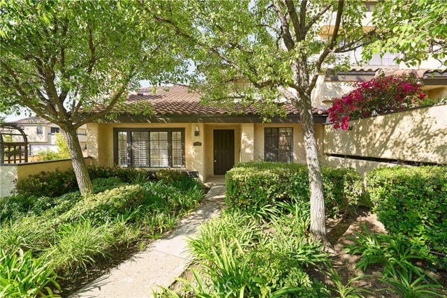 1202 Monte Sereno Drive, Thousand Oaks CA: https://media.crmls.org/medias/ca10db82-954b-41e4-8b57-5575a51fa937.jpg