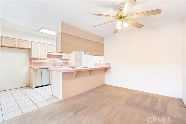 23401 Via San Miguel, Aliso Viejo CA: https://media.crmls.org/medias/ca112b13-4487-48a7-bc5c-33e3b60b3b45.jpg