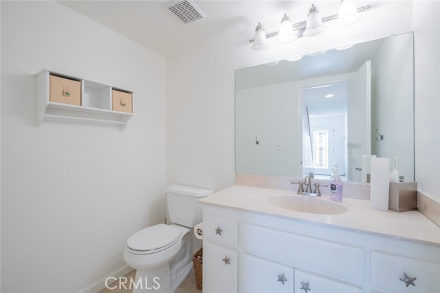 Detail Gallery Image 15 of 33 For 1046 Royal Oaks Dr #B,  Monrovia,  CA 91016 - 3 Beds | 2/1 Baths
