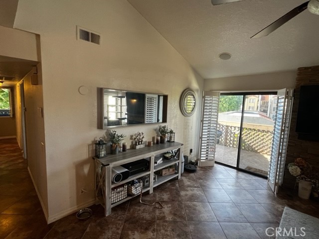 Detail Gallery Image 12 of 40 For 4852 Cabana Dr #202,  Huntington Beach,  CA 92649 - 3 Beds | 2 Baths