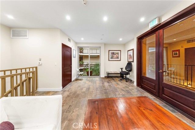 Detail Gallery Image 51 of 53 For 11218 Camarillo St #404,  Toluca Lake,  CA 91602 - 3 Beds | 3 Baths