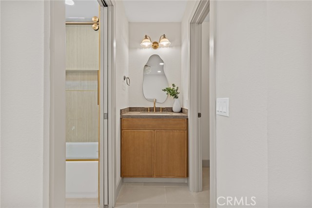 Detail Gallery Image 16 of 41 For 120 Lemon #34,  Irvine,  CA 92618 - 1 Beds | 1 Baths