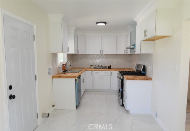 350 Cadbrook Drive, La Puente, CA, 91744 350 Cadbrook Drive, La Puente, CA, 91744