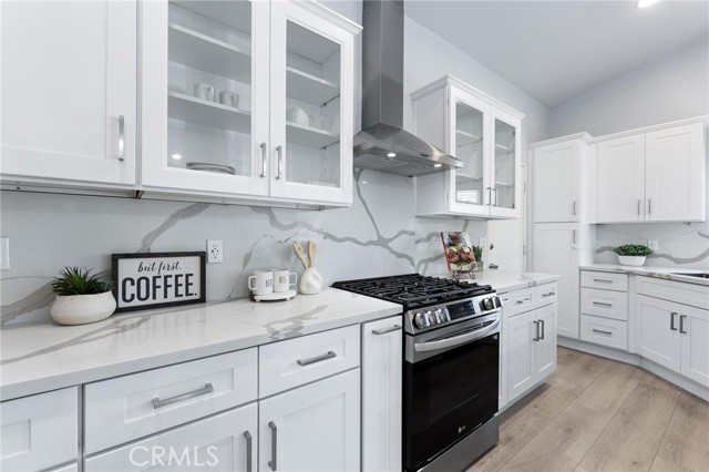 Detail Gallery Image 16 of 60 For 11715 Garrick Ave, Sylmar,  CA 91342 - 3 Beds | 2 Baths
