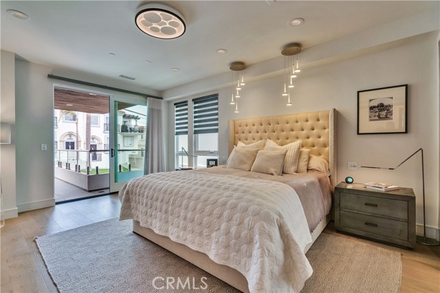 719 1st Place, Hermosa Beach CA: https://media.crmls.org/medias/ca1724dc-f2e5-4742-bd22-8de214288411.jpg