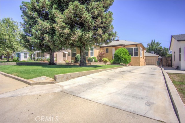 Detail Gallery Image 1 of 1 For 2409 Alturas Dr, Bakersfield,  CA 93305 - 3 Beds | 1 Baths