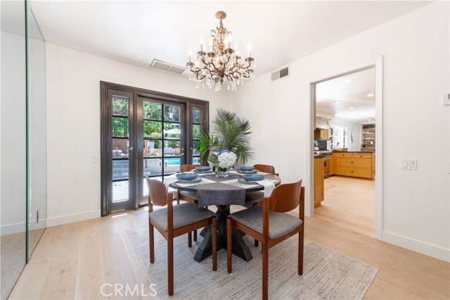 Detail Gallery Image 7 of 28 For 16990 Escalon Dr, Encino,  CA 91436 - 3 Beds | 2/1 Baths