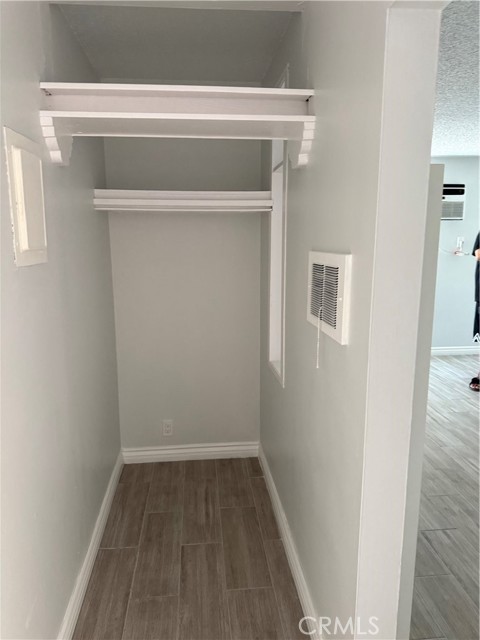 Detail Gallery Image 4 of 7 For 5255 Satsuma Ave #8,  North Hollywood,  CA 91601 - 1 Beds | 1 Baths