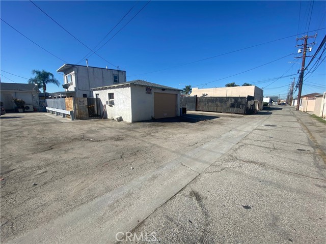 2322 W Whittier Boulevard, Montebello, California 90640, ,Commercial Sale,For Sale,2322 W Whittier Boulevard,CRDW23192766