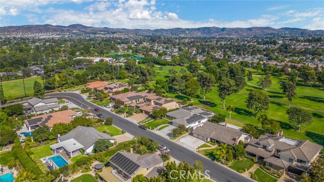 Detail Gallery Image 17 of 40 For 6042 Foxfield Ln, Yorba Linda,  CA 92886 - 4 Beds | 3 Baths