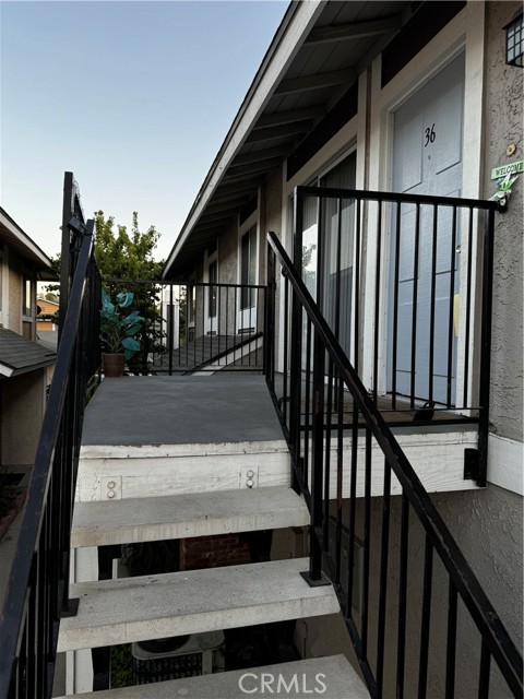 547 Spring Road, 36 photo 2