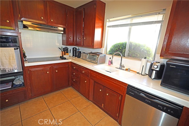 Detail Gallery Image 12 of 35 For 622 E Lomita, Orange,  CA 92867 - 4 Beds | 2 Baths