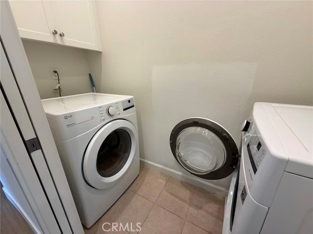 Detail Gallery Image 9 of 16 For 200 Augustine, Irvine,  CA 92618 - 4 Beds | 3/1 Baths