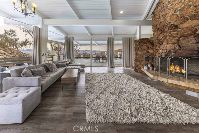 Detail Gallery Image 12 of 63 For 16822 Glenfall Ave, Palmdale,  CA 93591 - 4 Beds | 2 Baths