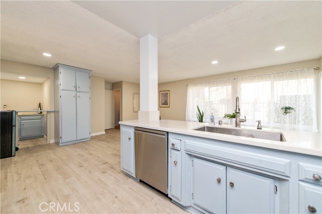 12441 Interior Circle, Los Alamitos CA: https://media.crmls.org/medias/ca1aa389-00fc-4dc3-8b40-b4c9bf5291c9.jpg