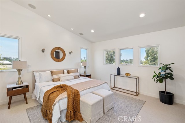 Image 13 of 25 For 2710 Pine Ave.