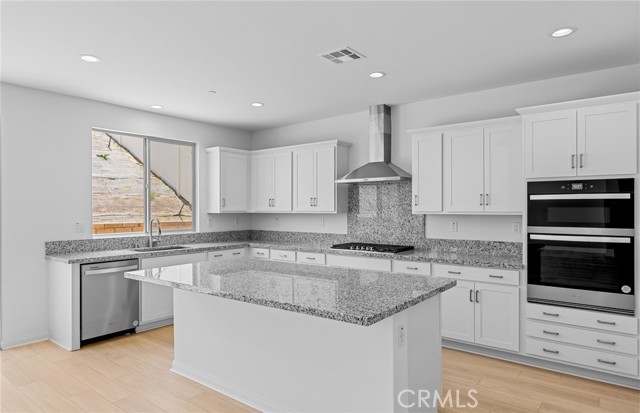 Detail Gallery Image 11 of 38 For 25183 Greythorne Dr, Menifee,  CA 92586 - 4 Beds | 3/1 Baths