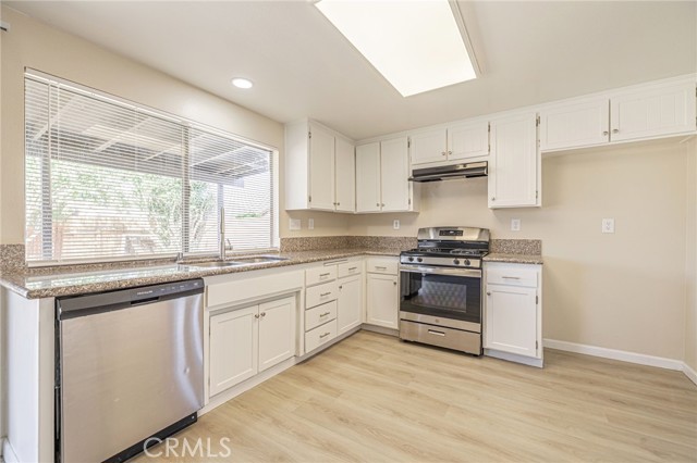 Detail Gallery Image 15 of 37 For 44125 Rodin, Lancaster,  CA 93535 - 4 Beds | 2 Baths