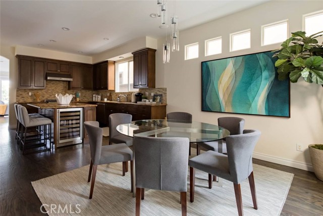 Detail Gallery Image 6 of 38 For 615 7th Street, Huntington Beach,  CA 92648 - 4 Beds | 4/1 Baths