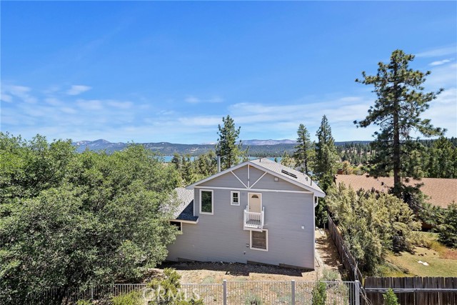 39325 Lodge Road, Fawnskin CA: https://media.crmls.org/medias/ca1be2d9-4d5c-4b41-a3f7-df3b8edc3666.jpg