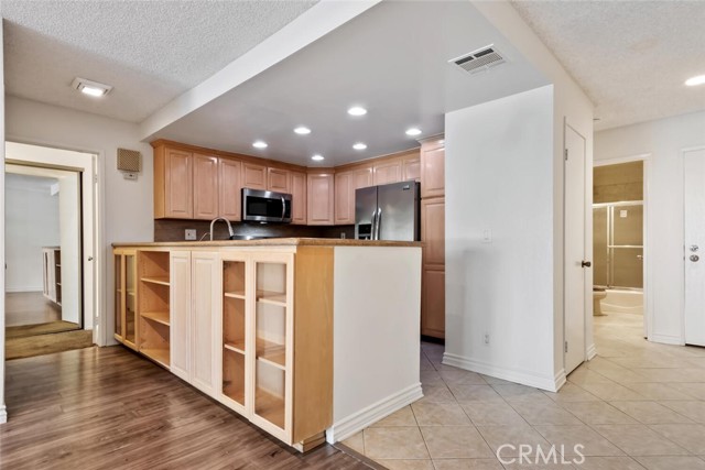 2049 Wheelwright Lane photo 8
