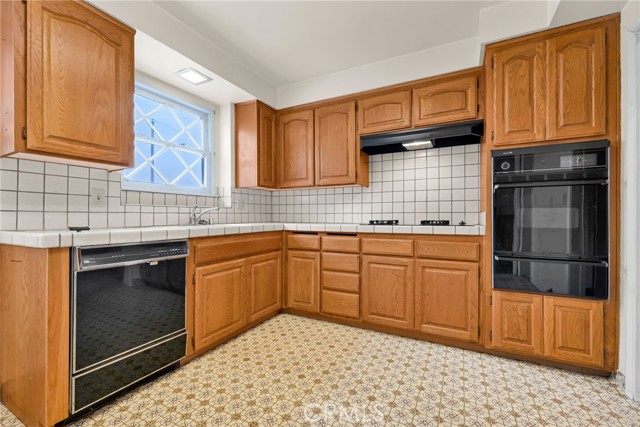 Detail Gallery Image 6 of 24 For 3723 Sandgate Dr, Torrance,  CA 90504 - 4 Beds | 2 Baths