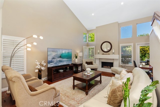 Detail Gallery Image 3 of 47 For 19 Sarena, Irvine,  CA 92612 - 3 Beds | 2/1 Baths