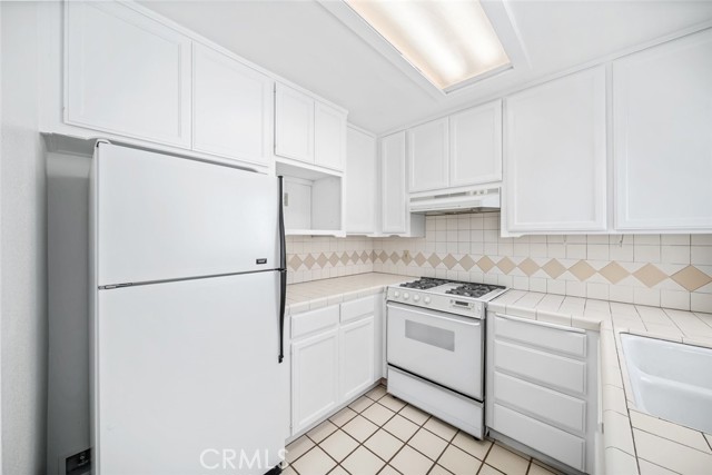 9280 El Bordo Avenue, Atascadero CA: https://media.crmls.org/medias/ca1d8cf5-9c5a-47d5-b5ce-414b5258070e.jpg
