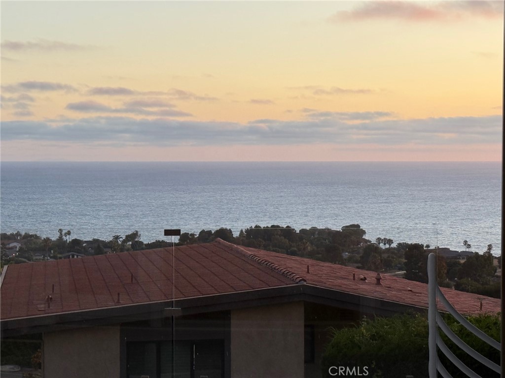 https://media.crmls.org/medias/ca1e9d78-3b18-488d-8678-0da8955962de.jpg?preset=X-Large