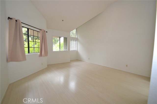 2555 Plaza Del Amo, Torrance CA: https://media.crmls.org/medias/ca1edcb6-ec65-42f6-8c1b-0ada5e3e708e.jpg