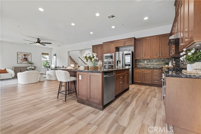 Detail Gallery Image 7 of 69 For 164 Newall, Irvine,  CA 92618 - 4 Beds | 4/1 Baths