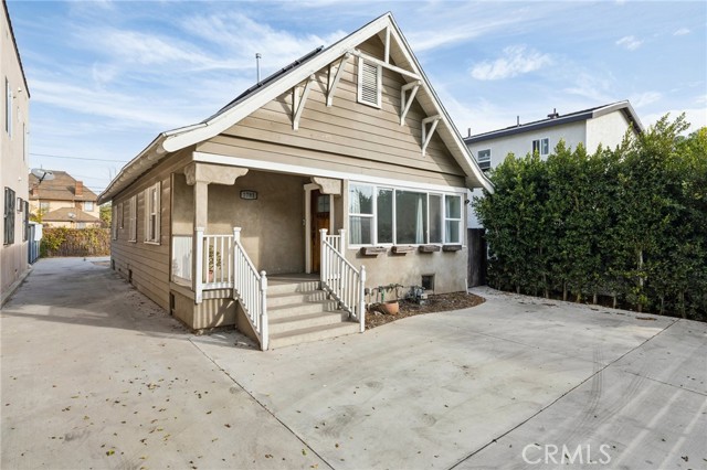 Detail Gallery Image 2 of 31 For 1781 W 25th St, Los Angeles,  CA 90018 - 3 Beds | 2 Baths