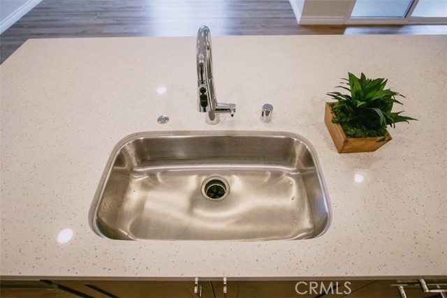2850 Wagon Wheel Rd, Oxnard CA: https://media.crmls.org/medias/ca1f06e7-fa67-4d50-a8ab-b37266fbc6d9.jpg