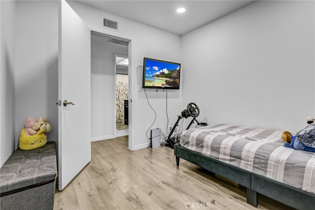 MLS #SR25263191 image #12