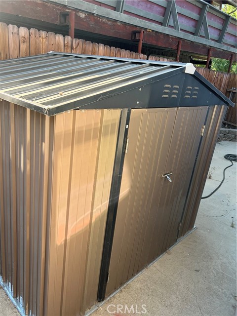 201 Lakewood Drive, Frazier Park CA: https://media.crmls.org/medias/ca1f4481-3827-46d7-8716-f90767037a46.jpg