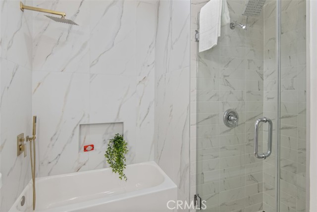 Detail Gallery Image 8 of 34 For 1138 20th St #5,  Santa Monica,  CA 90403 - 2 Beds | 3/1 Baths