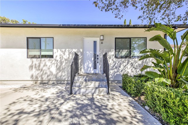 Detail Gallery Image 4 of 24 For 2641 Hermosa a,  Montrose,  CA 91020 - 4 Beds | 2 Baths