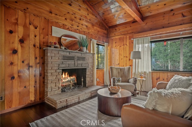 Detail Gallery Image 5 of 48 For 720 Rocky, Crestline,  CA 92325 - 3 Beds | 2 Baths