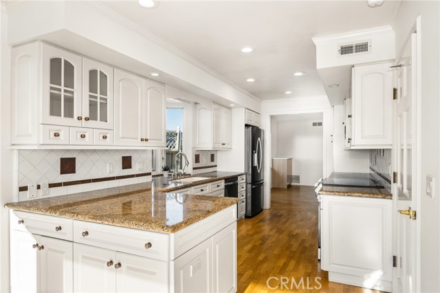 Detail Gallery Image 18 of 40 For 2707 Island View, Corona Del Mar,  CA 92625 - 4 Beds | 2/1 Baths