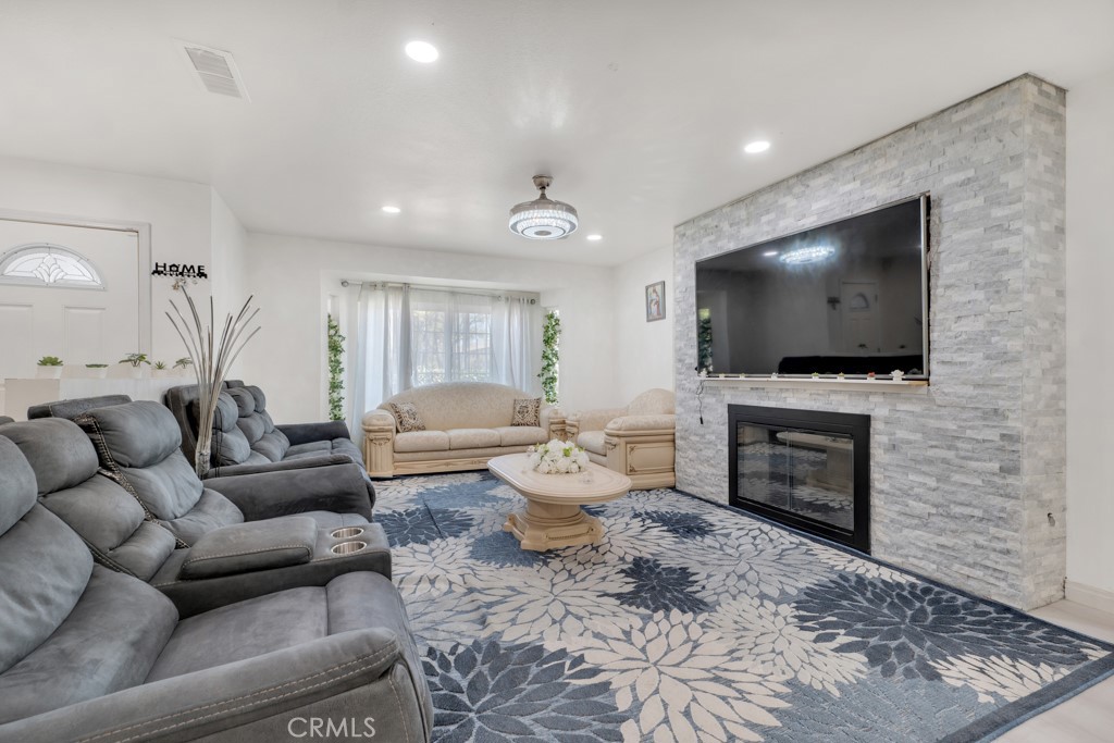 MLS #SR25153766 image #2