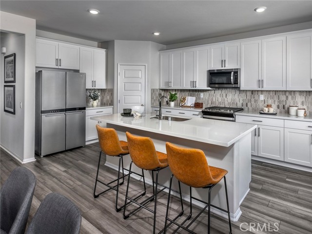19536 Hanging Rock Road, Lake Elsinore CA: https://media.crmls.org/medias/ca206b65-8705-43d3-9018-74637ef63054.jpg
